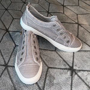 Women’s blowfish brand shoes
